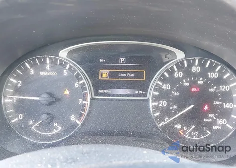 2017 Nissan Altima 2.5/2.5 S/2.5 Sl/2.5 Sr/2.5 Sv из США, поврежденный, VIN 1N4AL3AP8HC113493